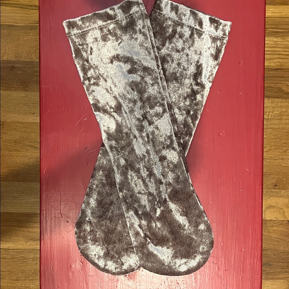 FREE: Velvety stretch velour Champagne Cream colored Socks - Picture 3 of 8
